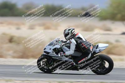 media/May-05-2025-Moto Forza (Mon) [[3c1838c5e5]]/2-B Group/Session 3 (Panning Test Turn 14 Inside)/